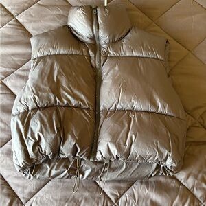 Puffer Vest in Brown